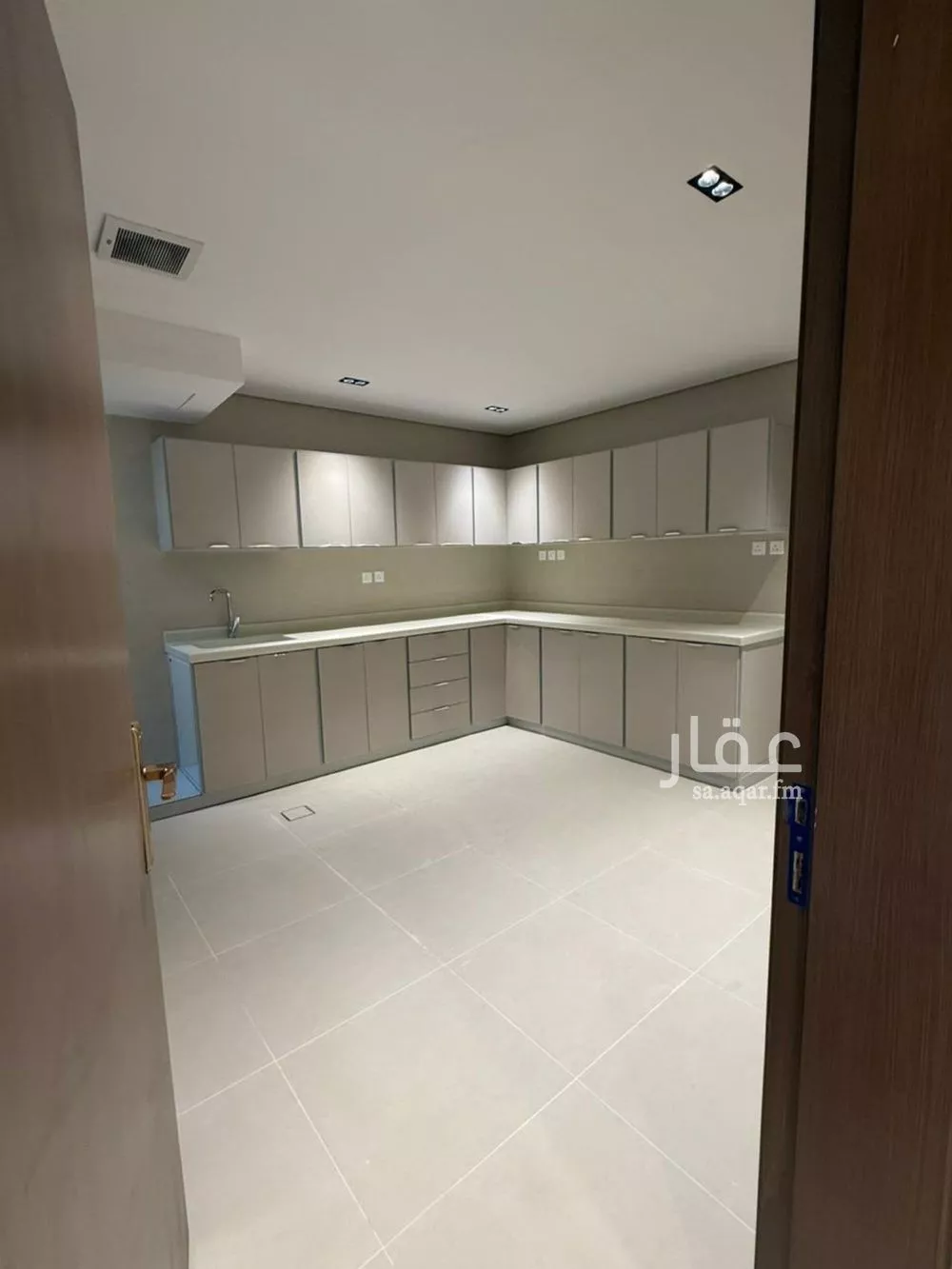 دور 4 غرف في الربوة 11