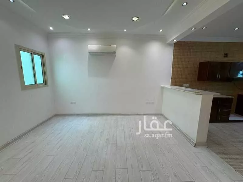 3 bedroom floor in Umm Al Hamam Al Sharqi 4