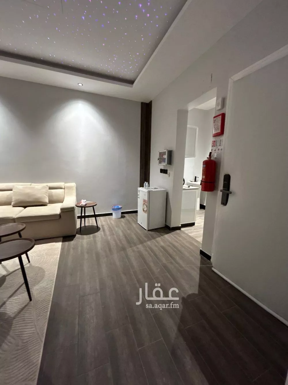 شقة 1 غرف في الملقا 8