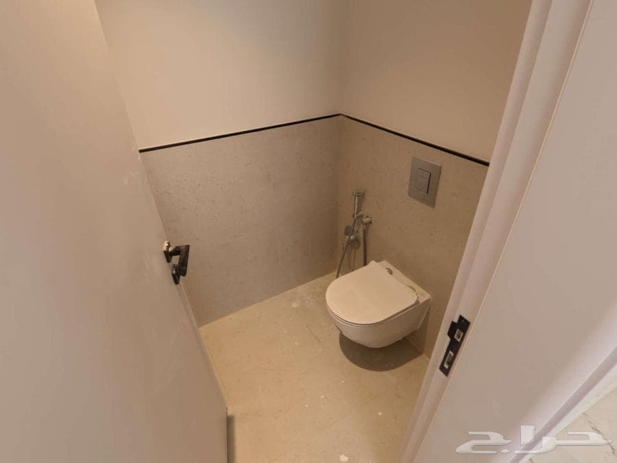 فيلا 8 غرف في النرجس 15