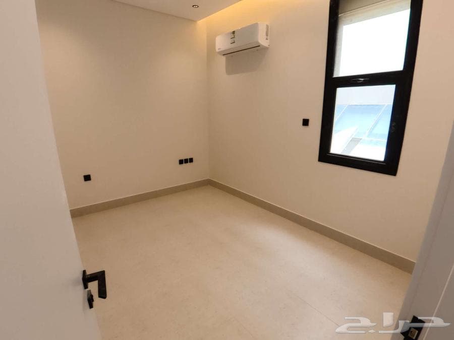 فيلا 8 غرف في النرجس 17