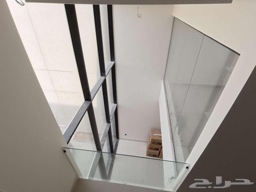 فيلا 8 غرف في النرجس 19