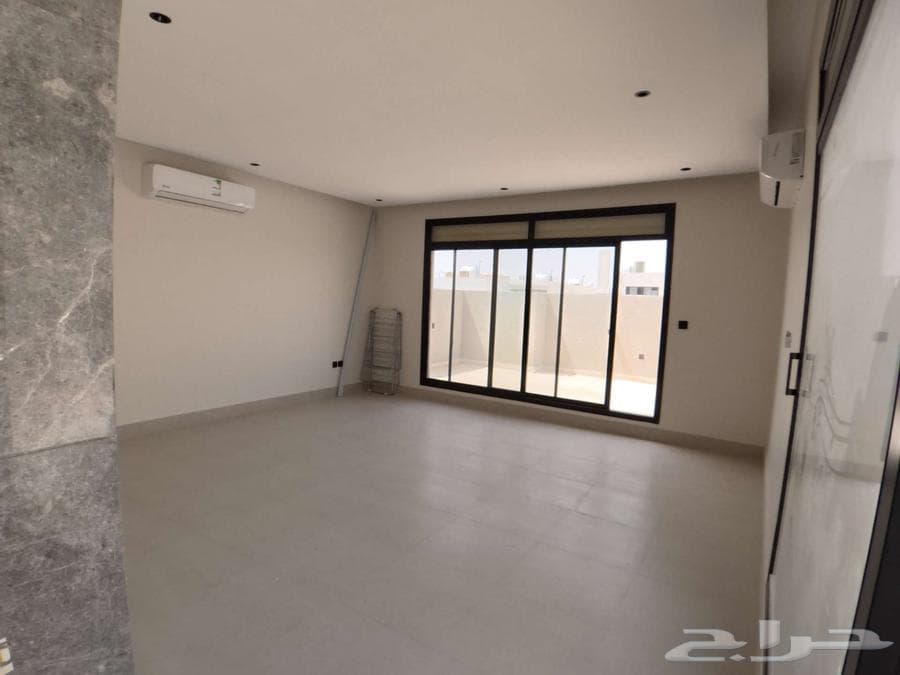 فيلا 8 غرف في النرجس 22