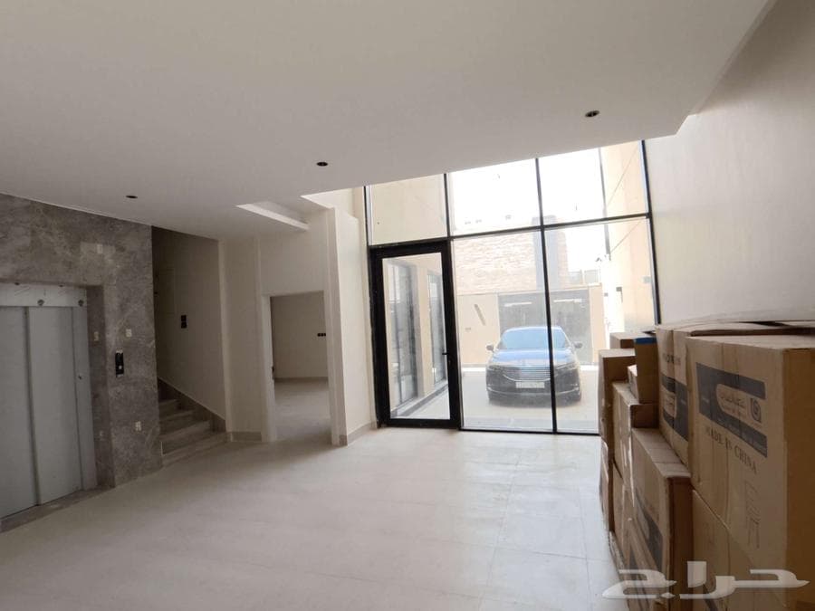 فيلا 8 غرف في النرجس 23