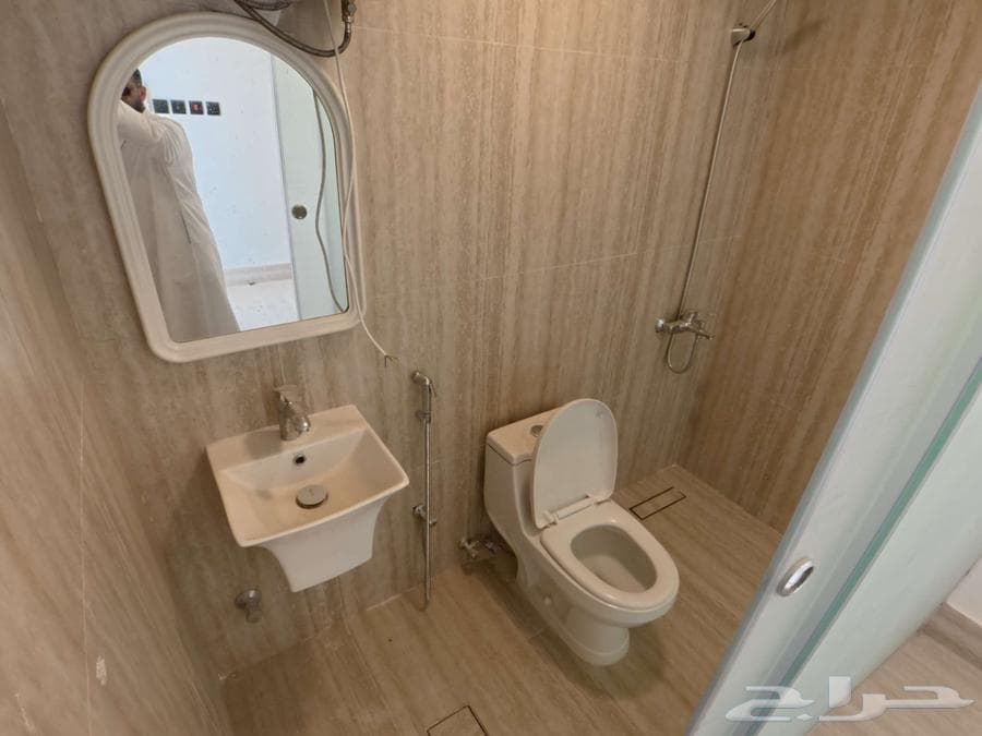 فيلا 8 غرف في النرجس 38