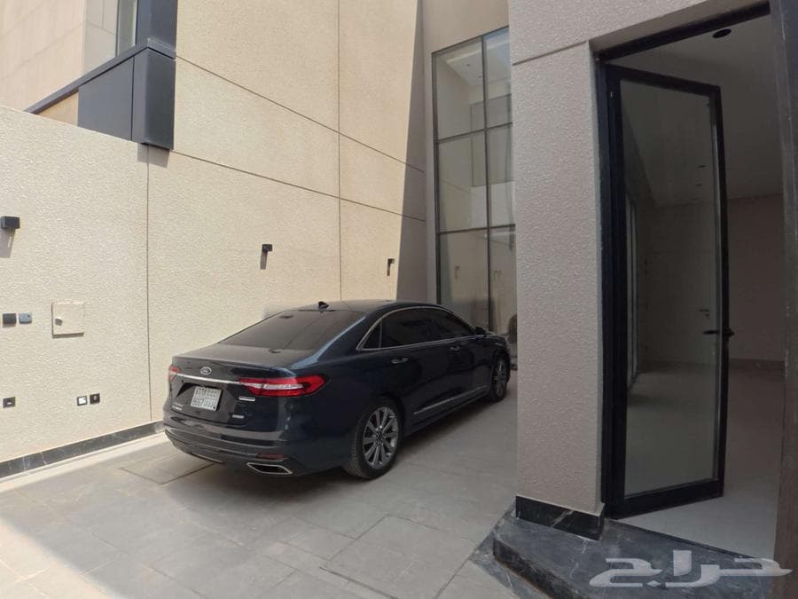 فيلا 8 غرف في النرجس 44