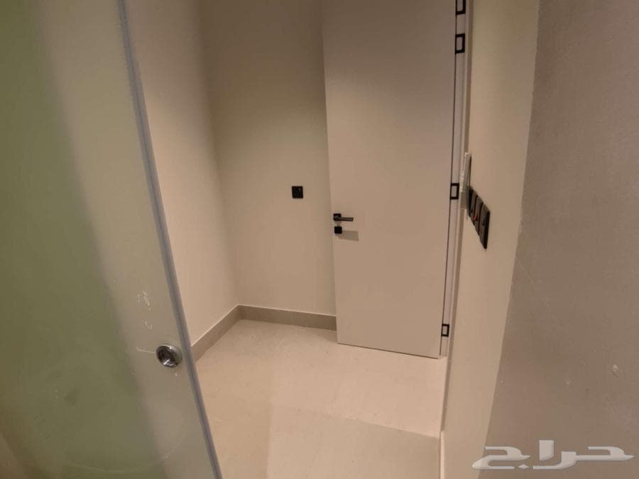 فيلا 8 غرف في النرجس 47