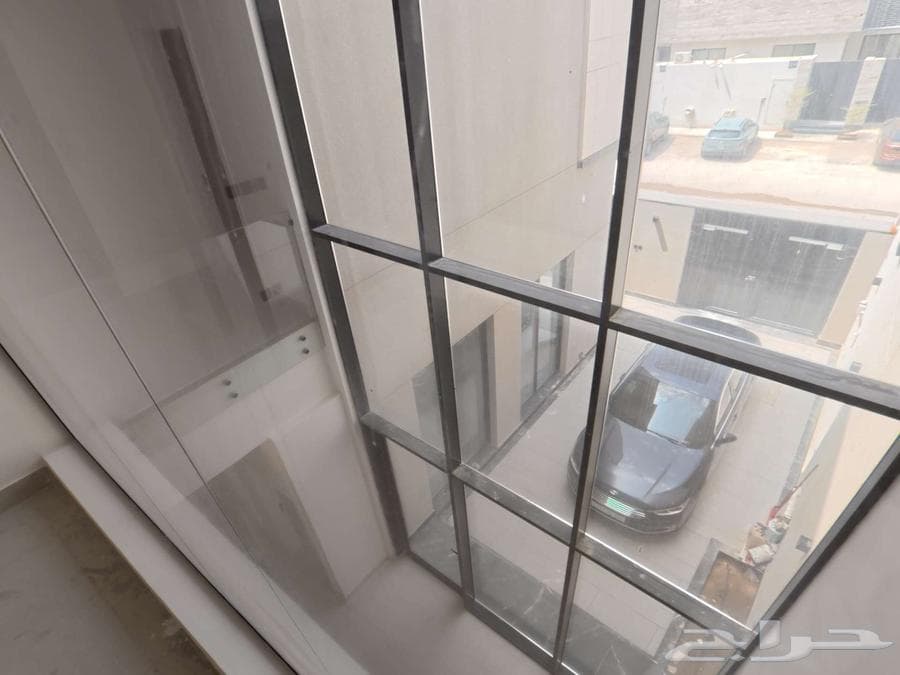 فيلا 8 غرف في النرجس 52