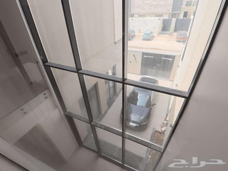 فيلا 8 غرف في النرجس 53