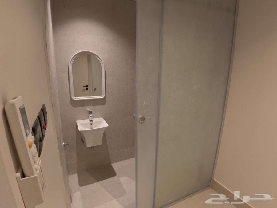 فيلا 8 غرف في النرجس 55