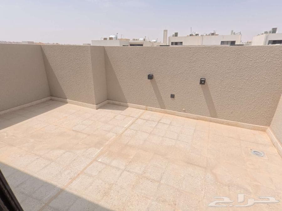 فيلا 8 غرف في النرجس 59