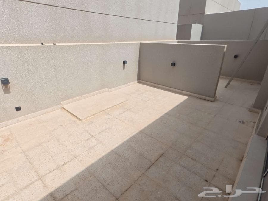 فيلا 8 غرف في النرجس 61