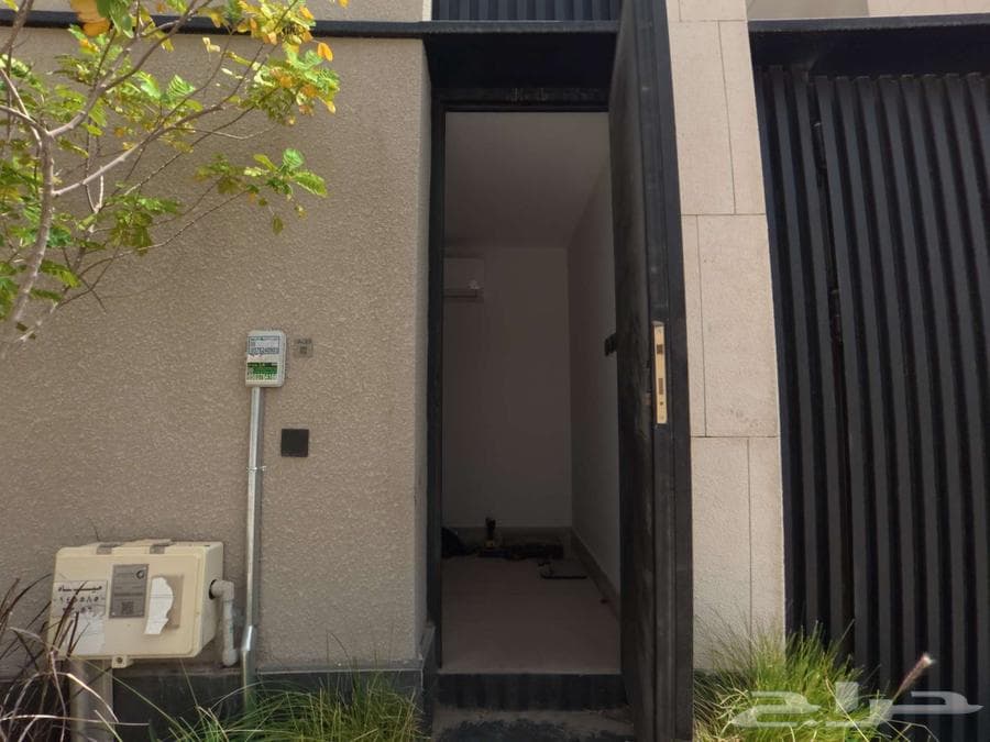 فيلا 8 غرف في النرجس 62