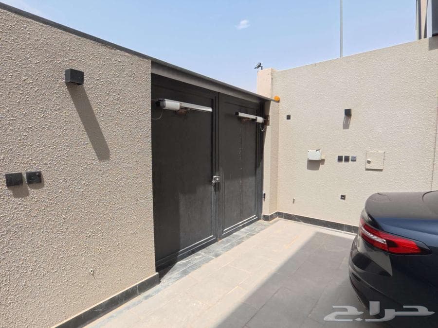 فيلا 8 غرف في النرجس 63