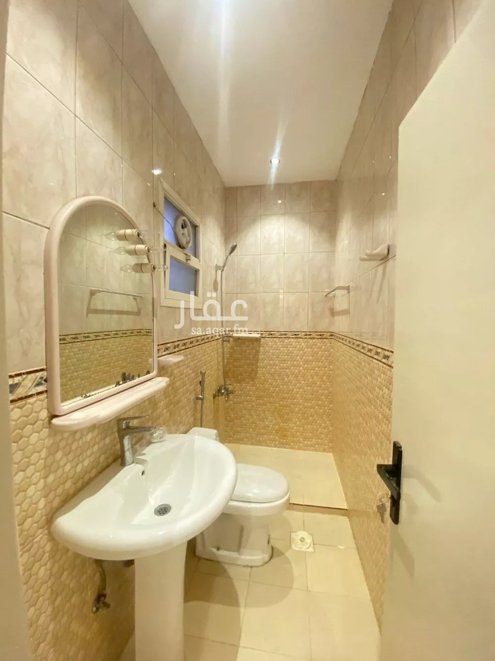 شقة 3 غرف في الوزارات 13