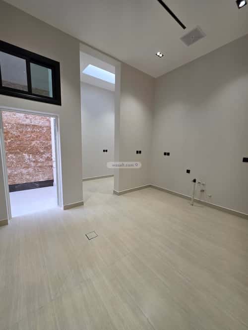 6 bedroom villa in King Faisal 3