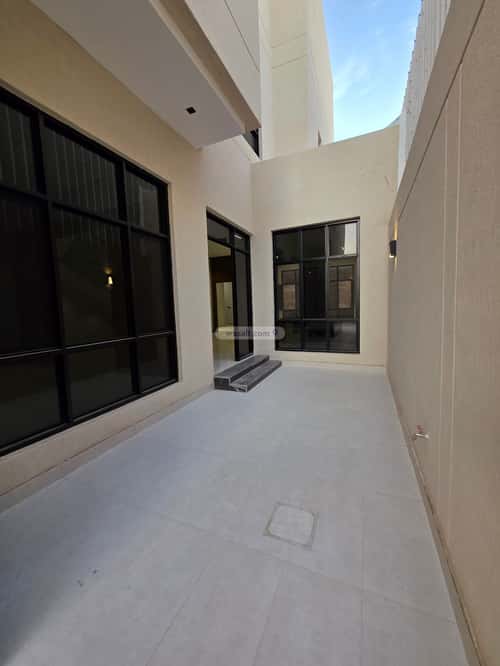 6 bedroom villa in King Faisal 6