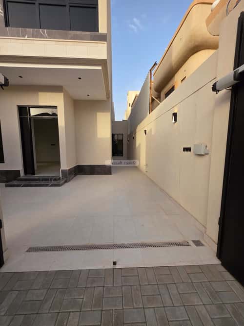 6 bedroom villa in King Faisal 7