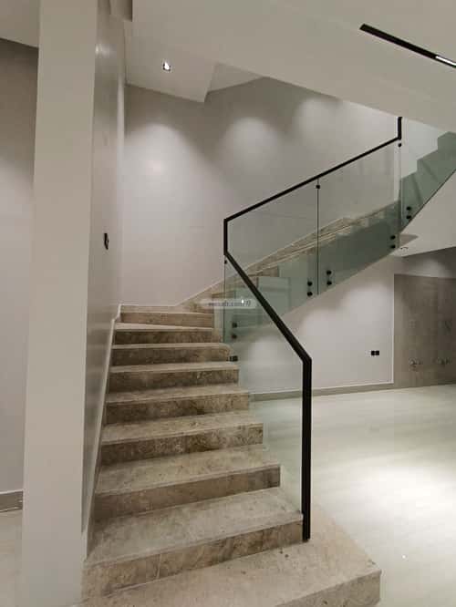 فيلا 5 غرف في الملك فيصل 11