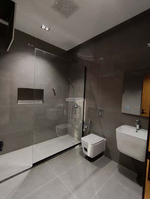 فيلا 5 غرف في الملك فيصل 15