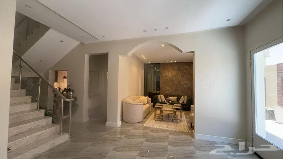 فيلا 6 غرف في الرمال 2