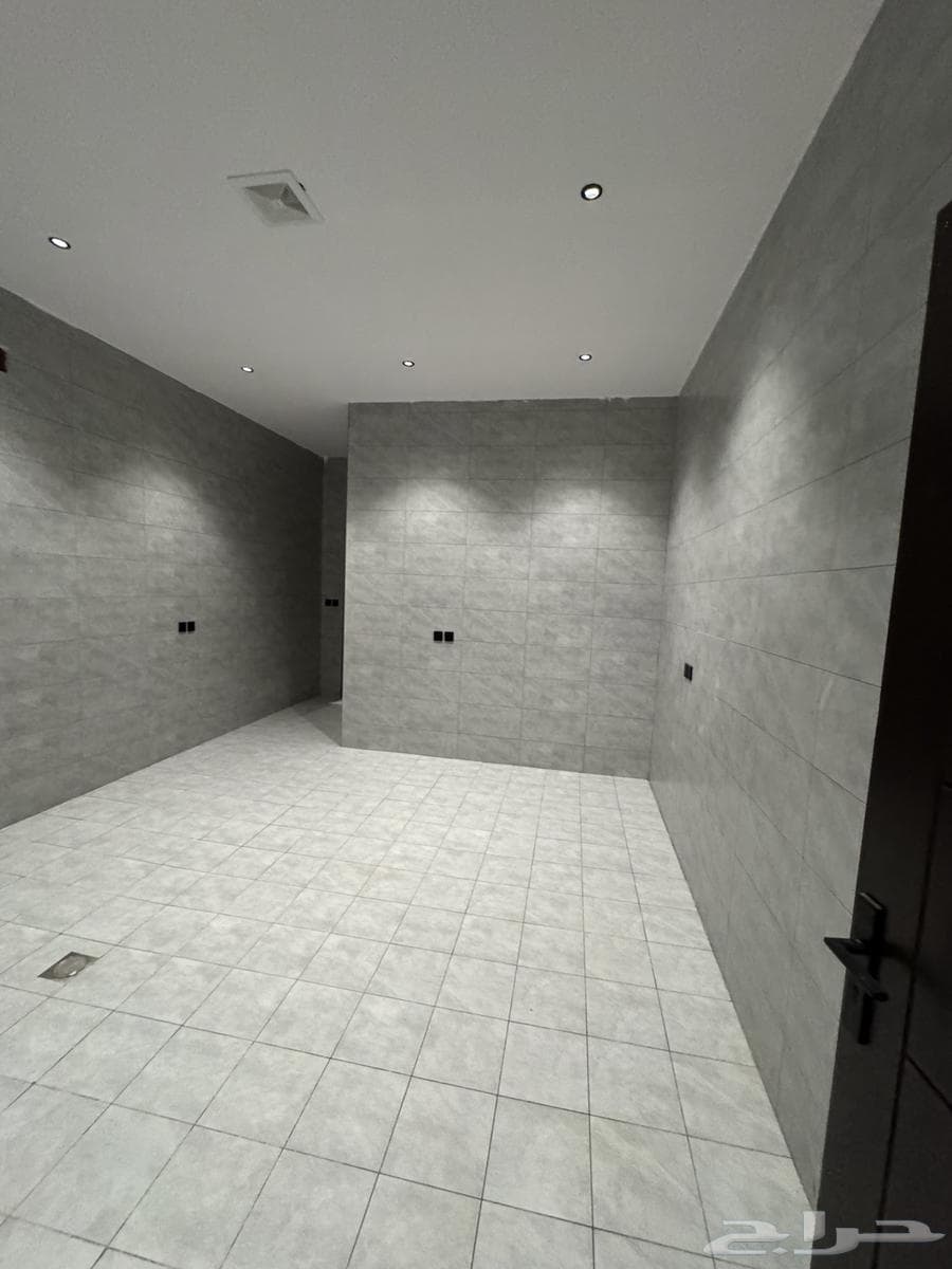 7 bedroom villa in Al Janadriyah 5