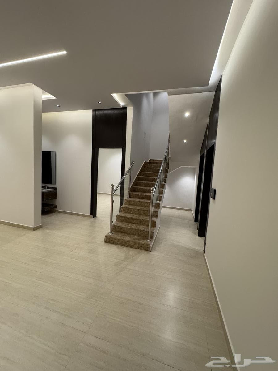 7 bedroom villa in Al Janadriyah 8