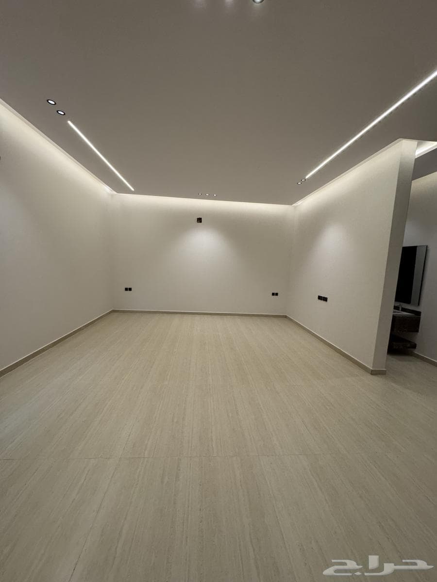 7 bedroom villa in Al Janadriyah 9