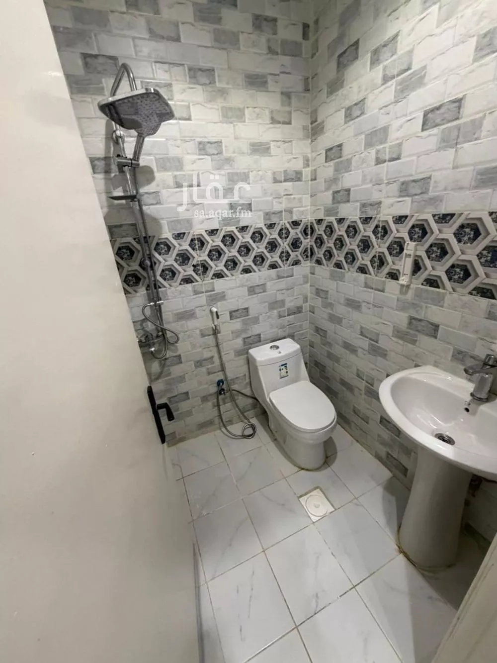 شقة 1 غرف في الفلاح 3