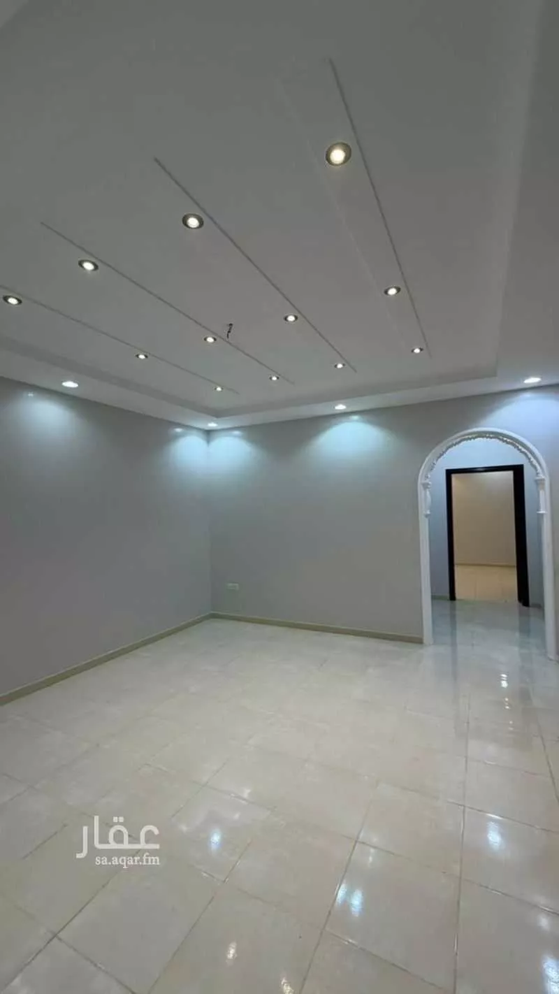 6 bedroom apartment in Al Hamdaniyah 1