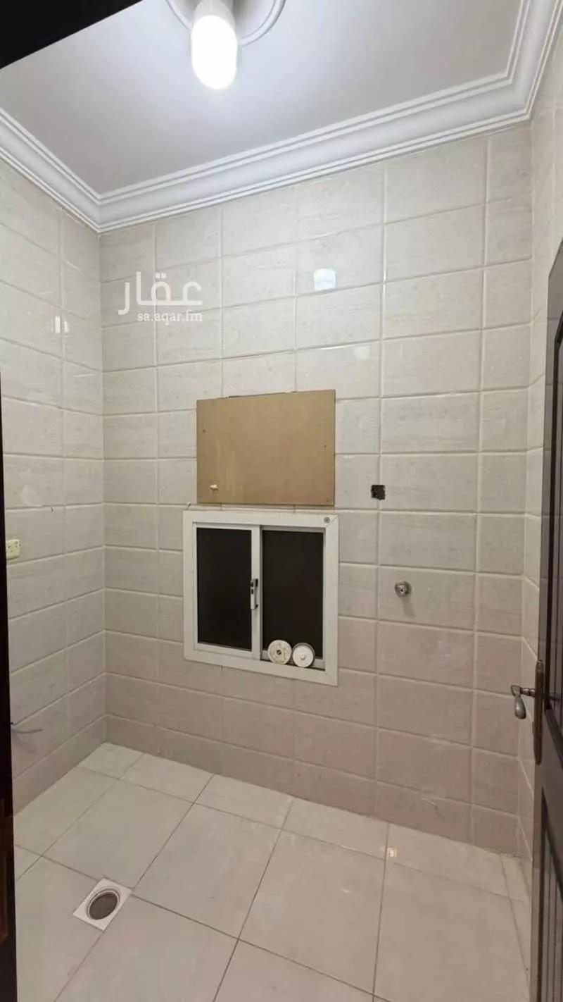 6 bedroom apartment in Al Hamdaniyah 6