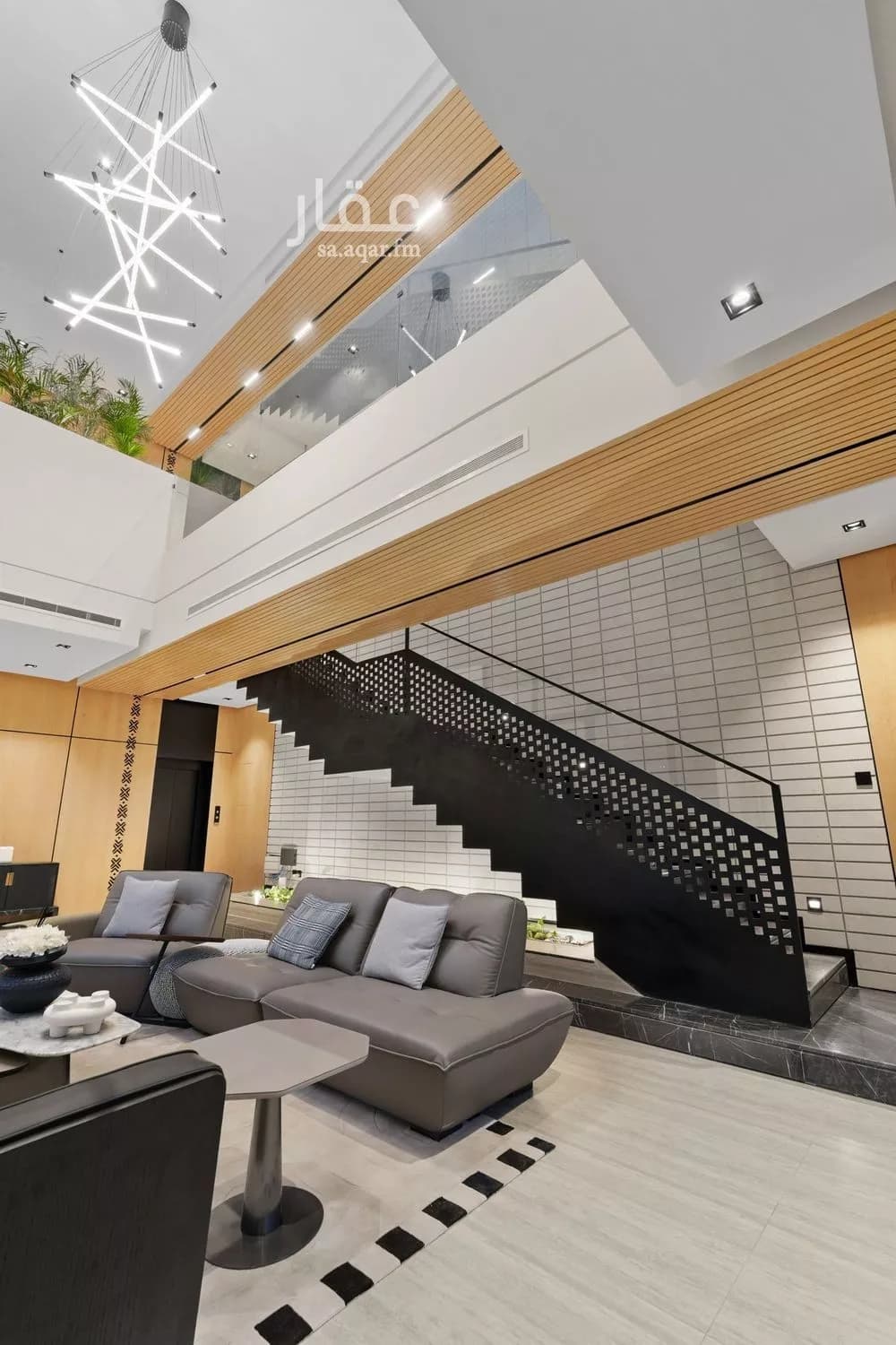 5 bedroom villa in Al Narjis 4