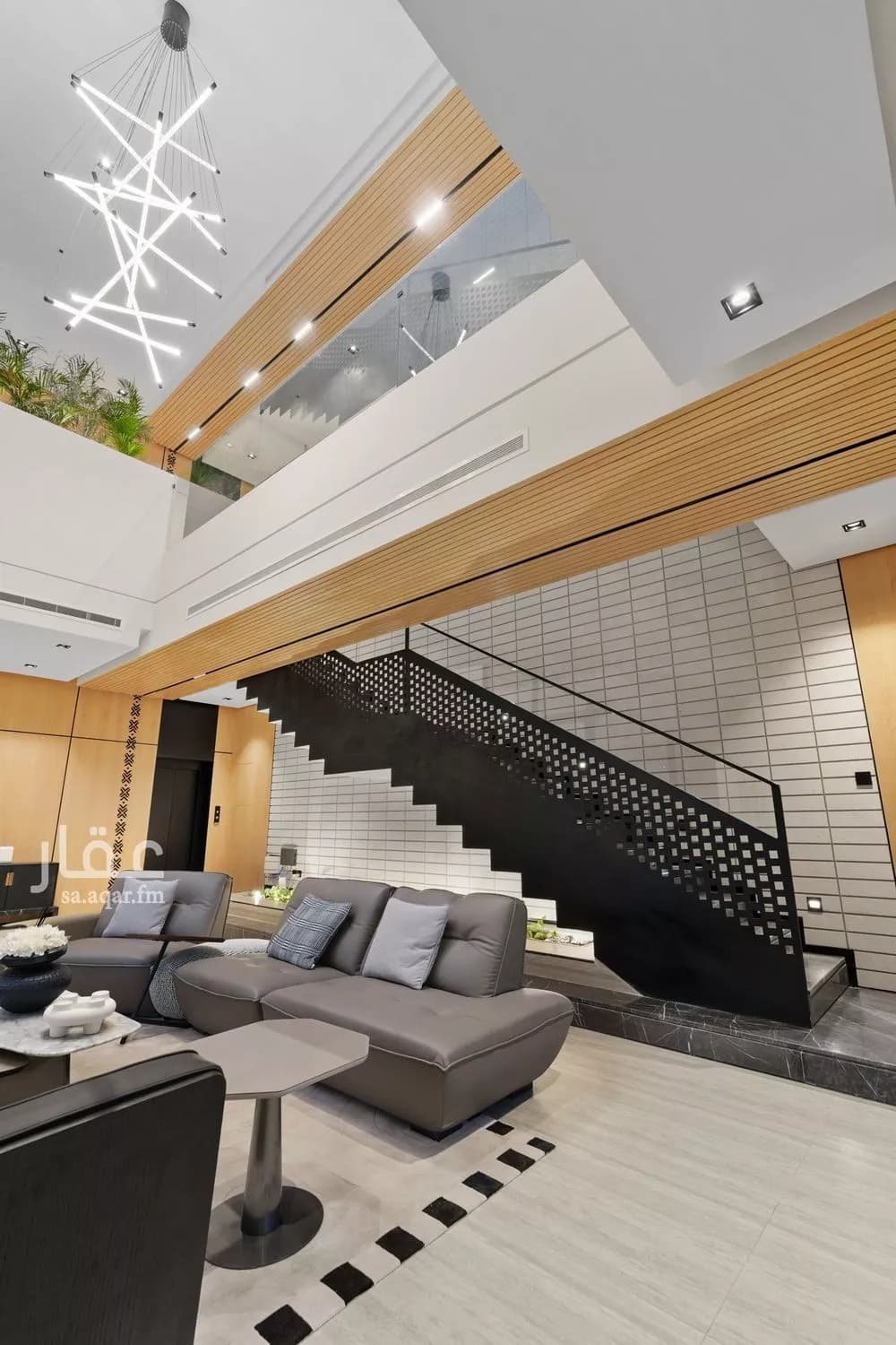 5 bedroom villa in Al Narjis 8