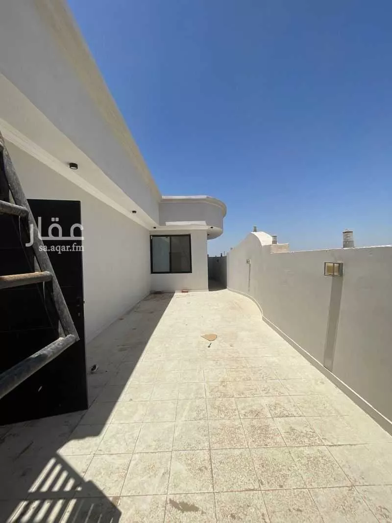 شقة 3 غرف في القرينة 12