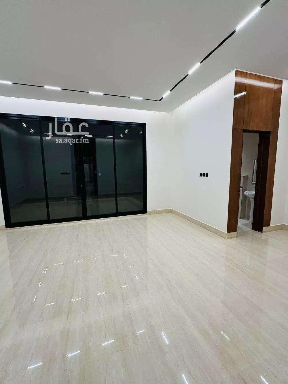 فيلا 6 غرف في الرمال 20