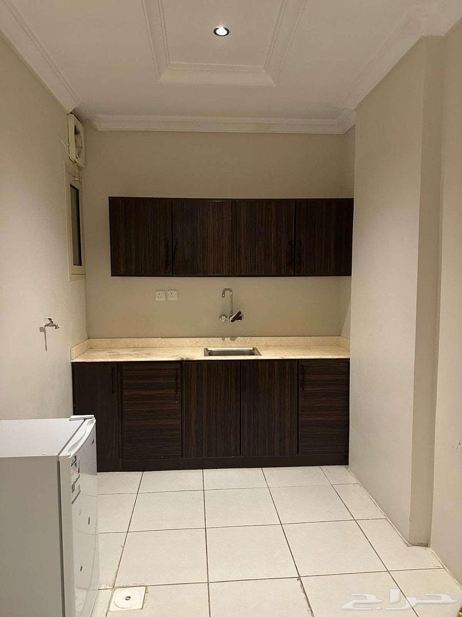 شقة 120 غرف في الربوة 5