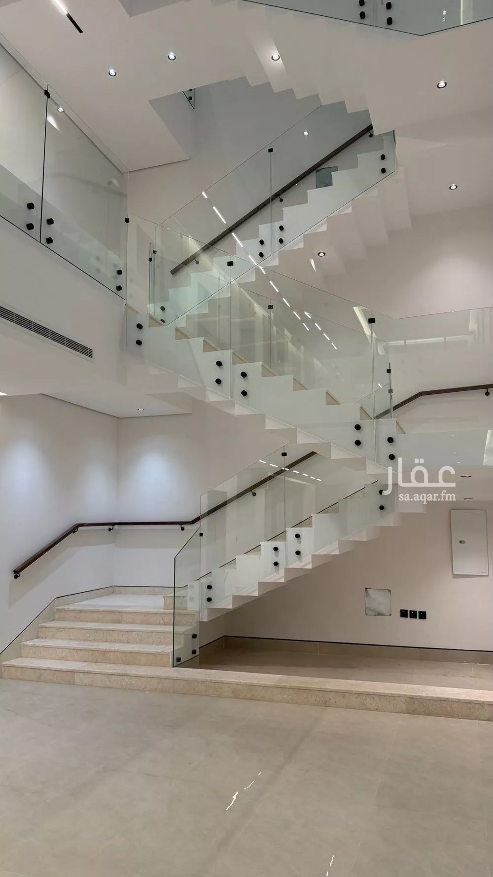 فيلا 6 غرف في المهدية 11