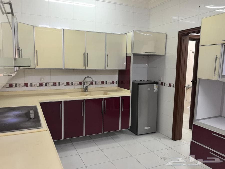 شقة 6 غرف في المروة 11