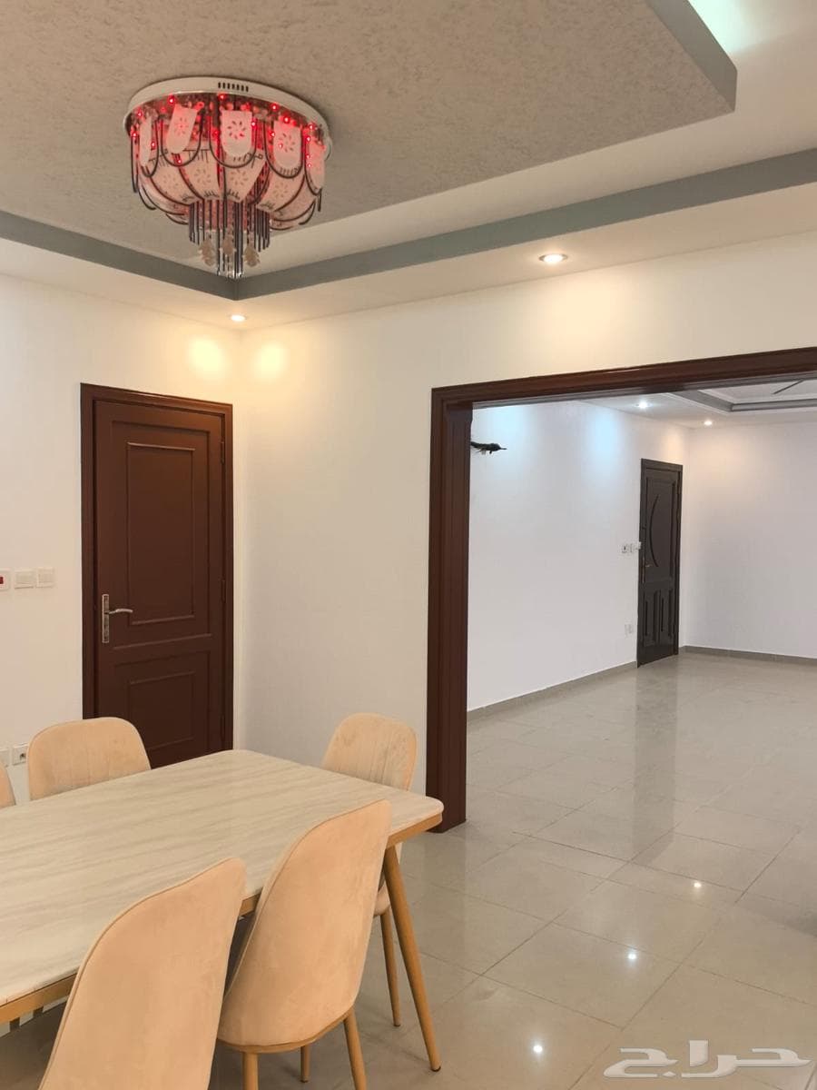 شقة 6 غرف في المروة 7