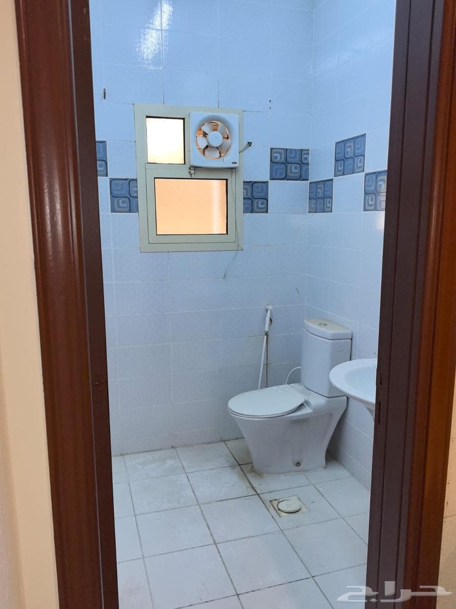 شقة 6 غرف في المروة 8