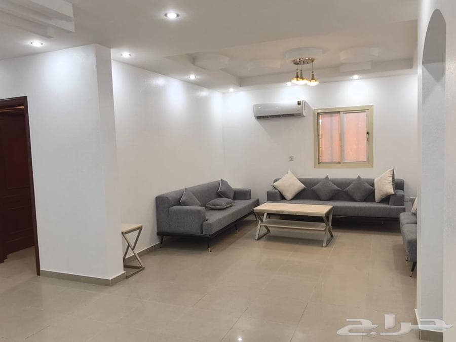 شقة 6 غرف في المروة 10
