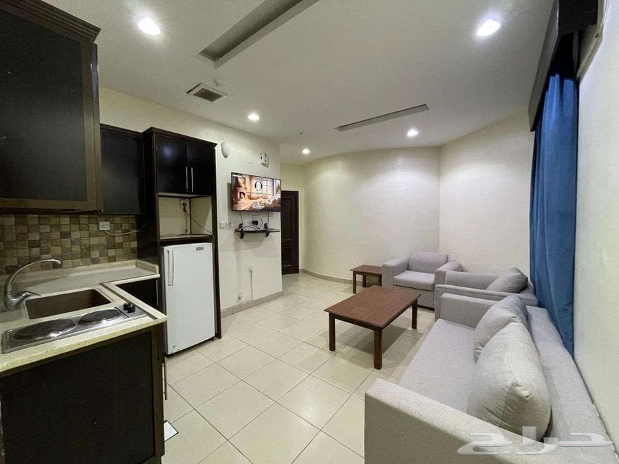 شقة 1 غرف في الرويس 5