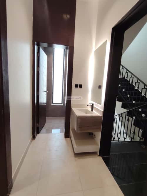 دور 5 غرف في المونسية 10