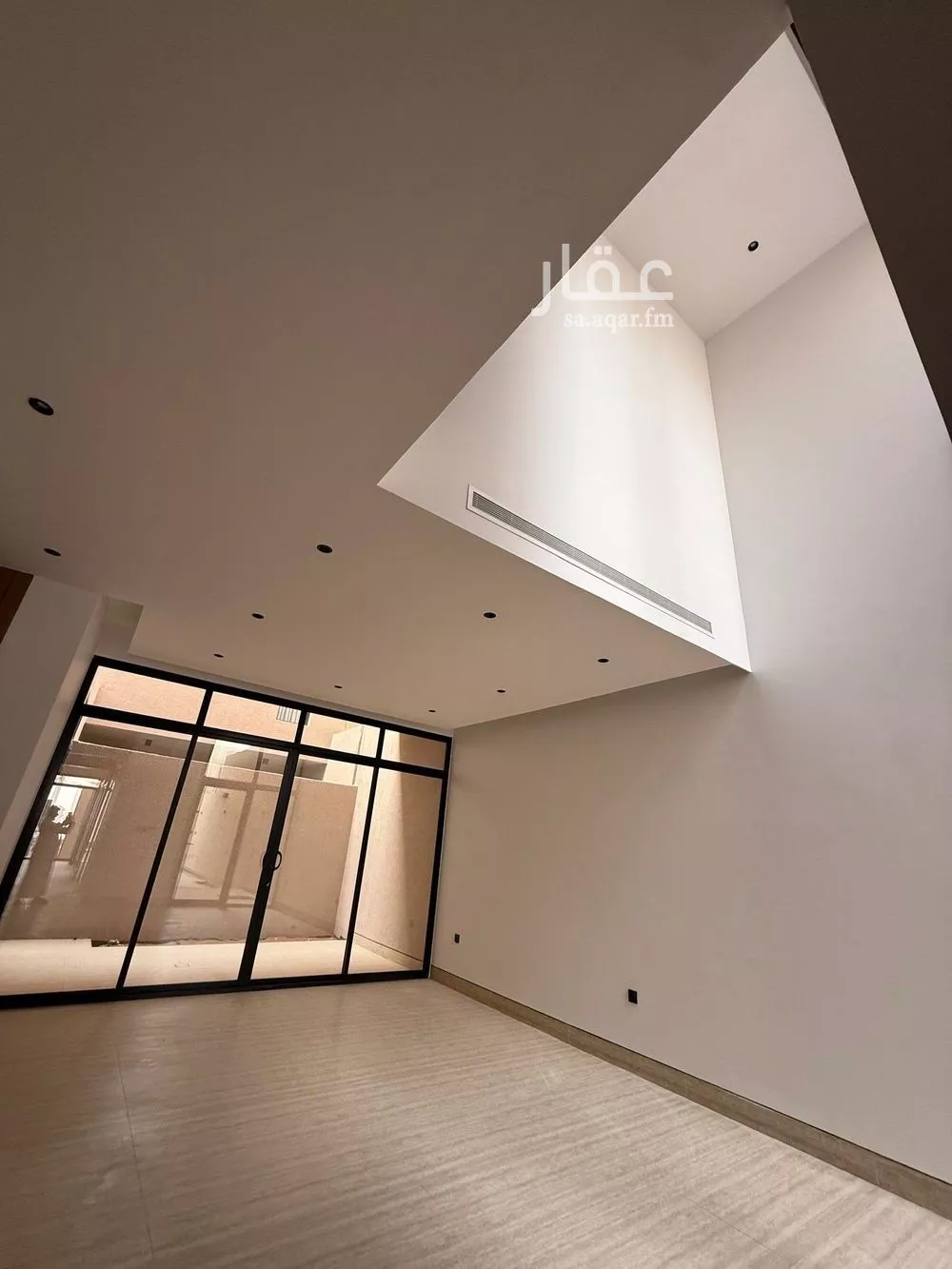 5 bedroom villa in Al Narjis 8