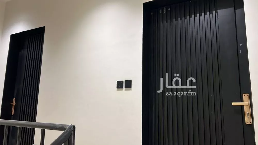 شقة 5 غرف في النظيم 4