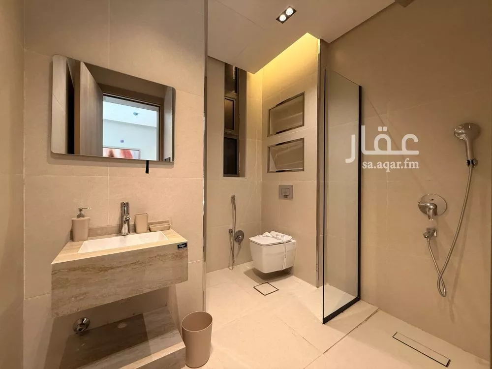 شقة 3 غرف في العقيق 12