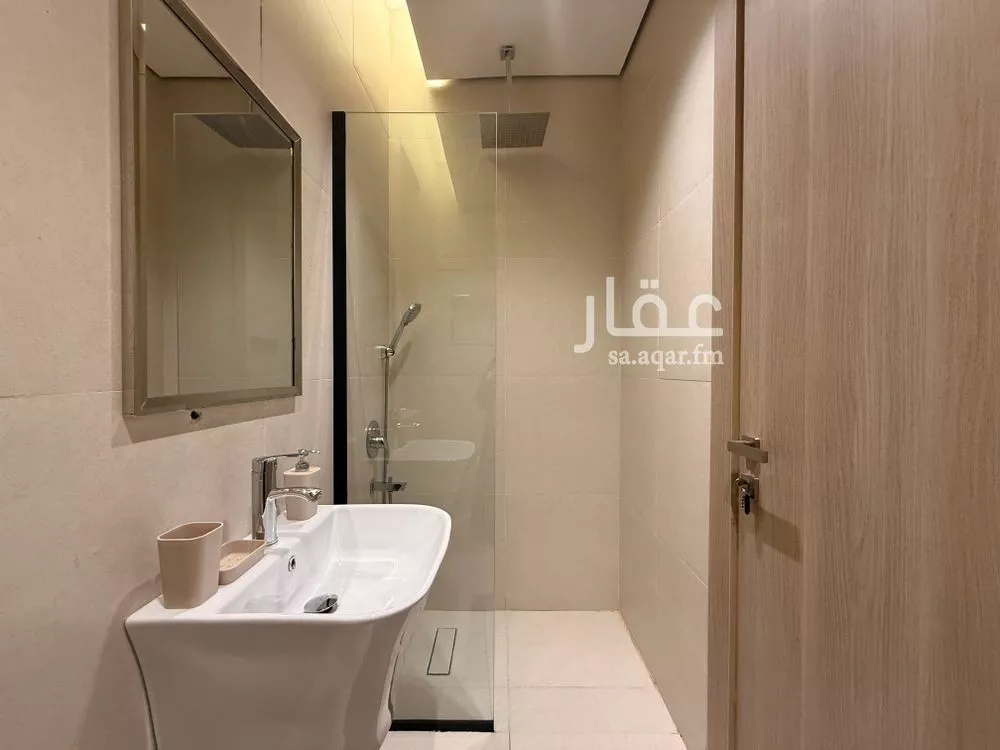 شقة 3 غرف في العقيق 14