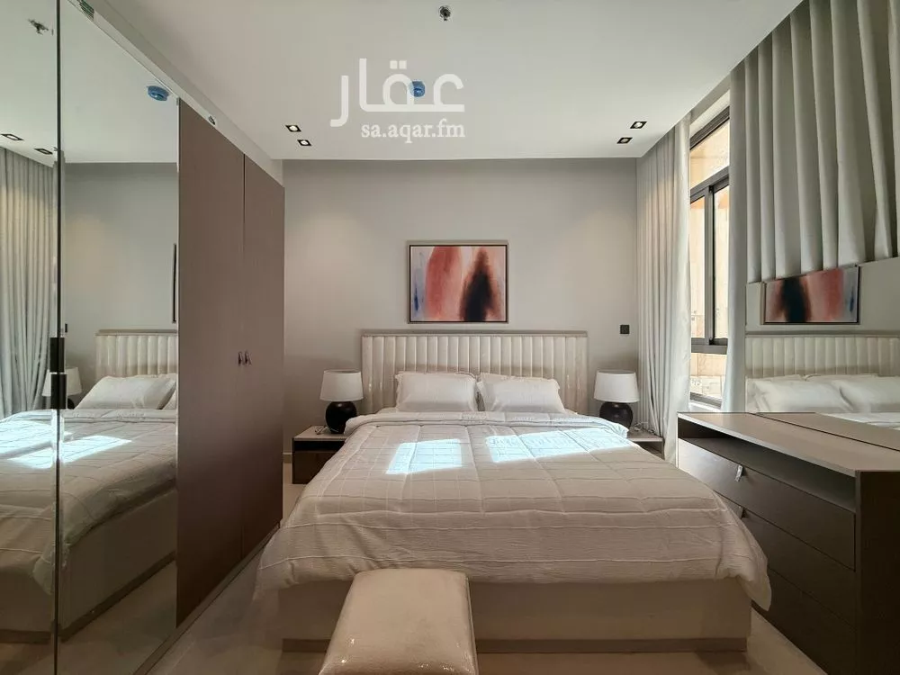 شقة 3 غرف في العقيق 10