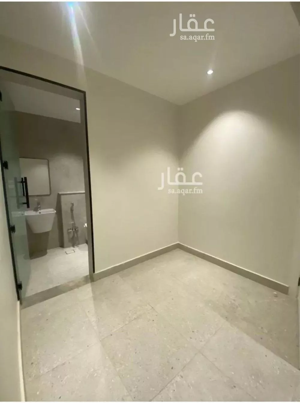 فيلا 3 غرف في العارض 20