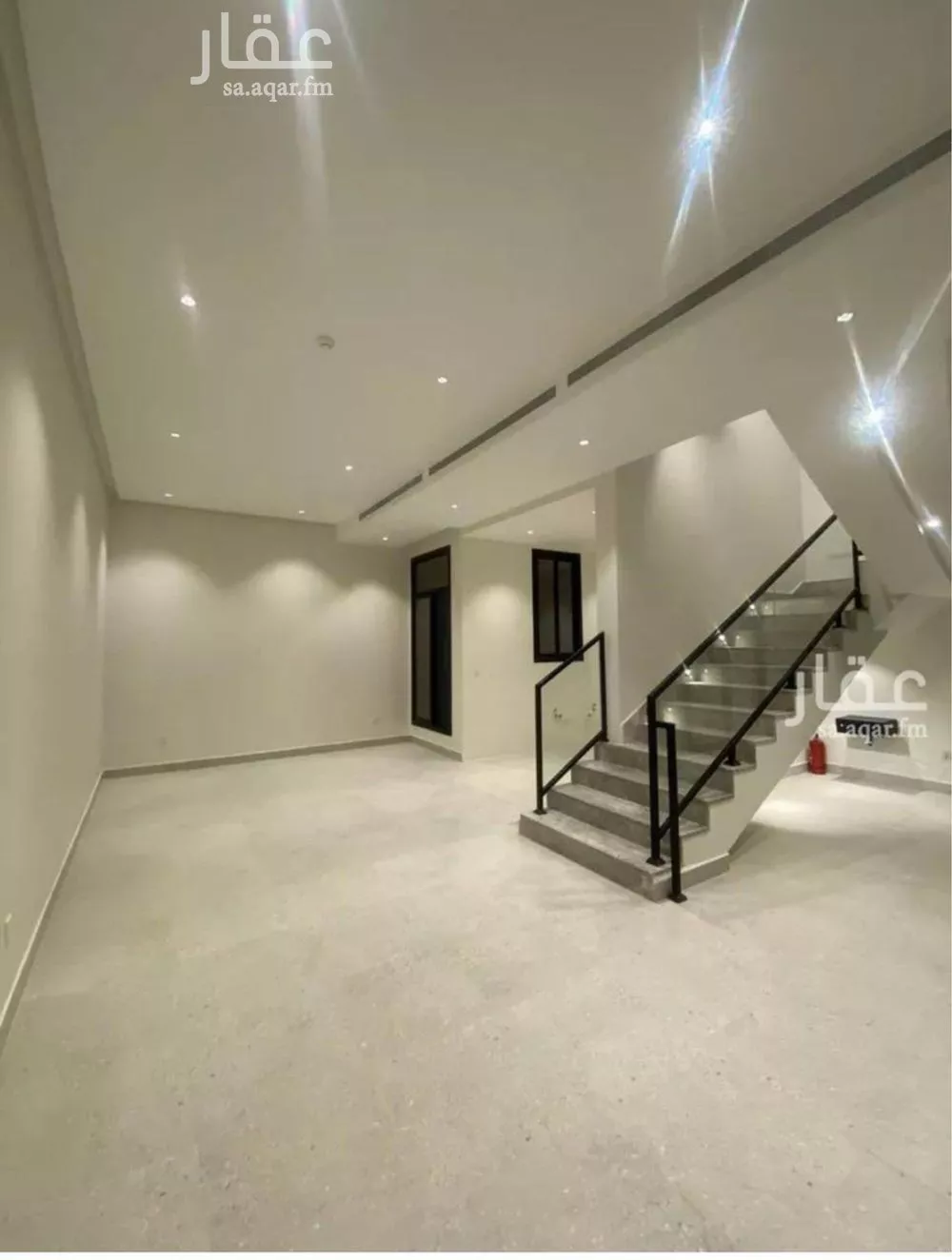 فيلا 3 غرف في العارض 9